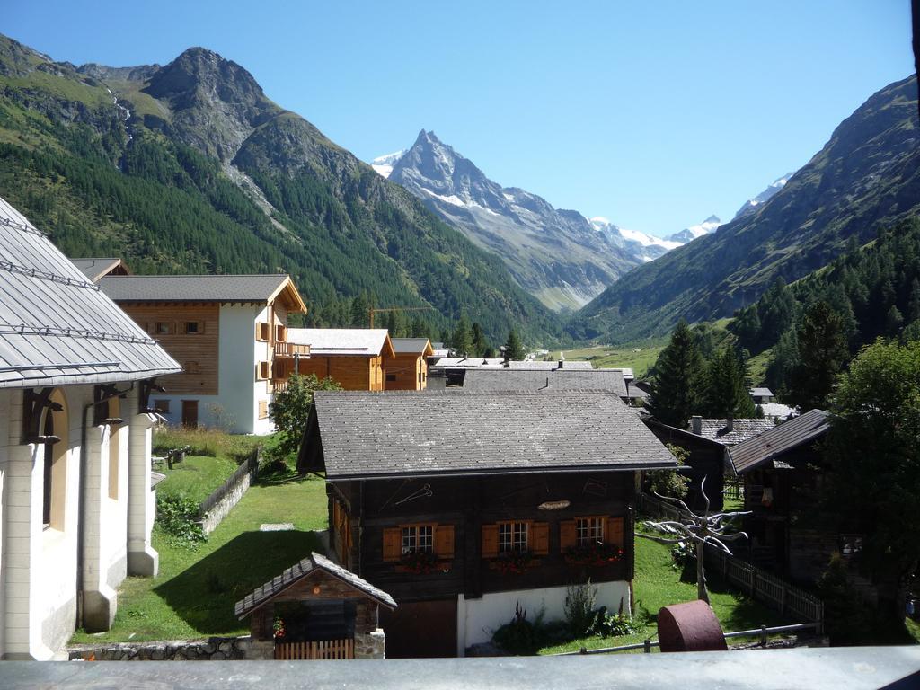 Hotel - Petit-Dejeuner Le Trift Zinal Exteriér fotografie