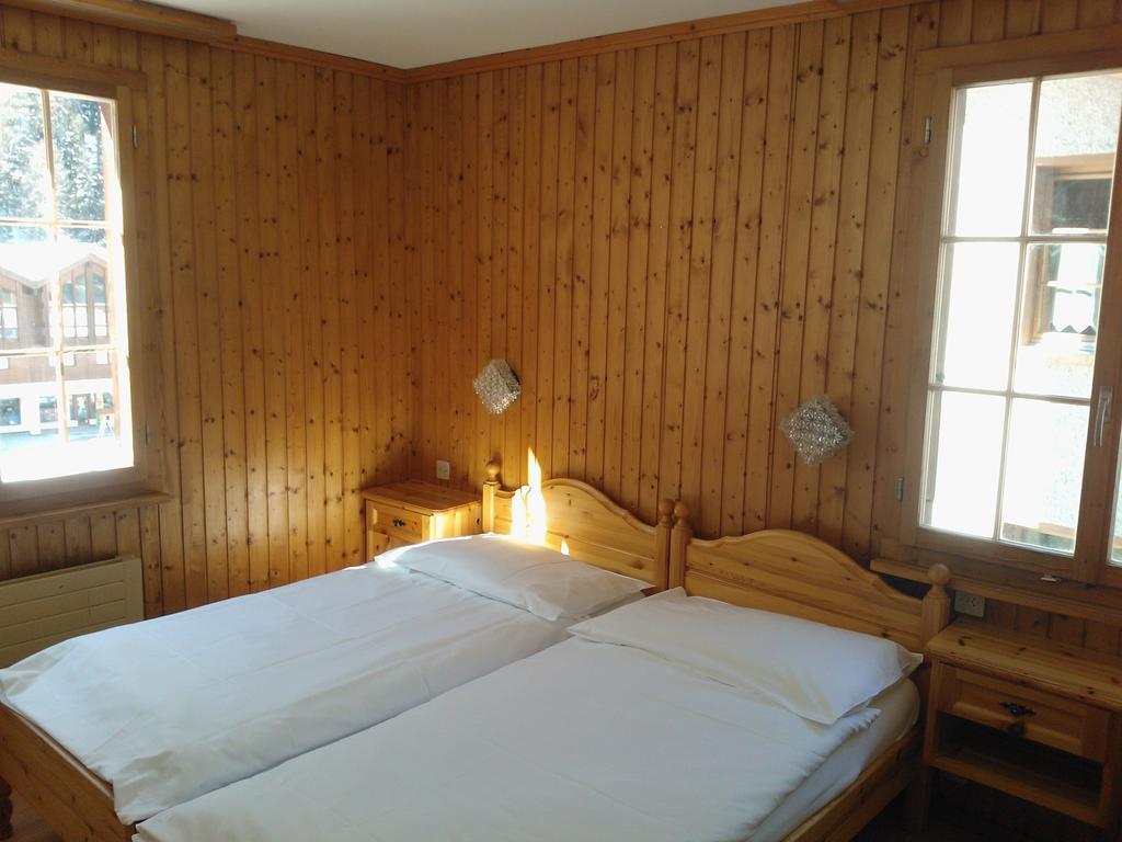Hotel - Petit-Dejeuner Le Trift Zinal Pokoj fotografie