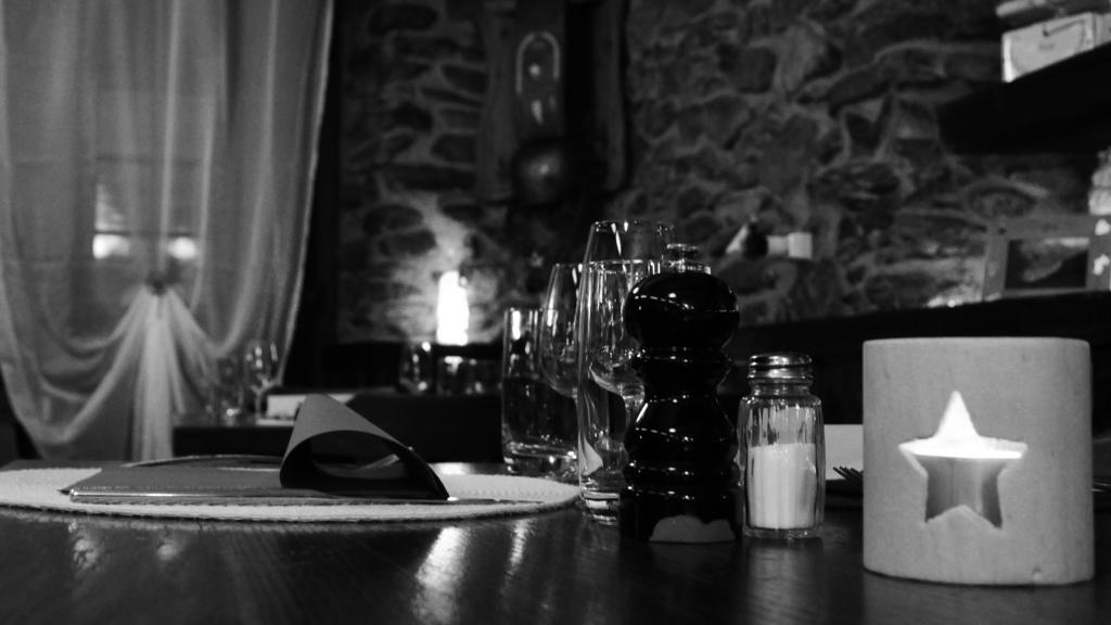 Hotel - Petit-Dejeuner Le Trift Zinal Exteriér fotografie
